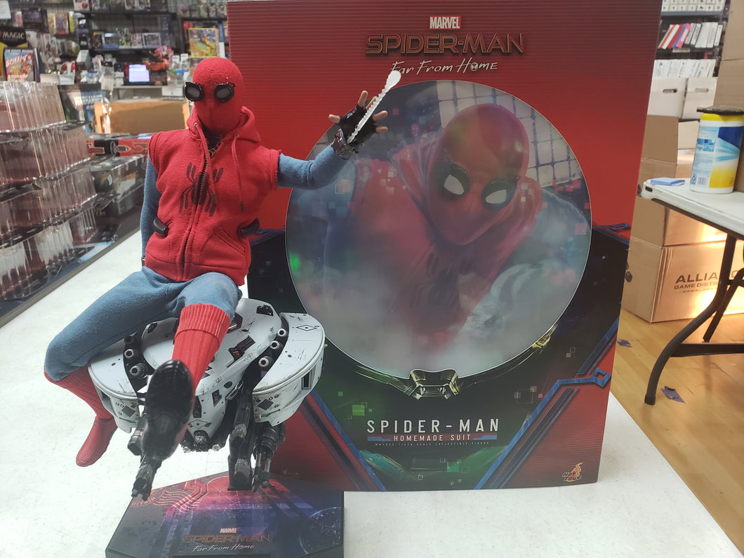 SPIDER-MAN (HOMEMADE SUIT) SIXTH SCALE FIGURE FROM HOT TOYS